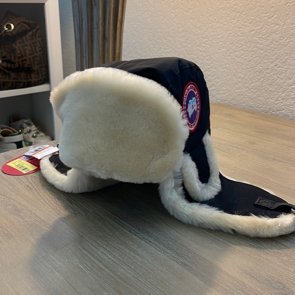 Brand New!!! 100% AUTHENTIC CANADA GOOSE